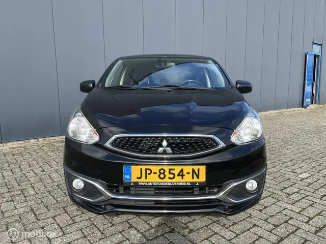 Mitsubishi Space Star 1.0 Intense 2016 Benzine 13