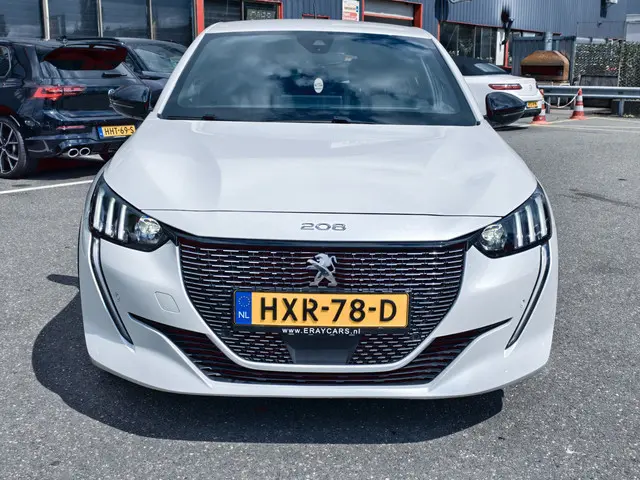 Peugeot 208 1.2 PureTech GT Pack 2022 Benzine 8