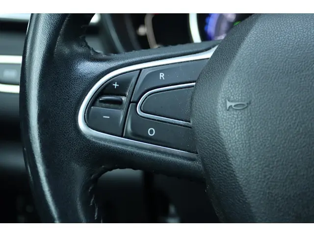 Renault Kadjar 1.2 TCe INTENS AUT. 2016 Benzine 18