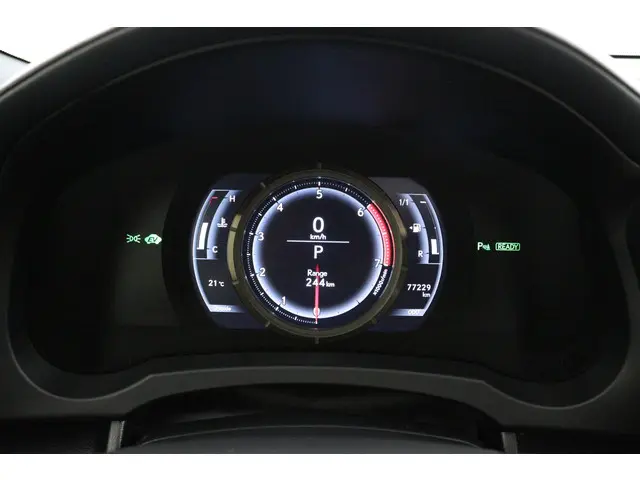 Lexus RC 300h F SPORT Line 2018 Hybride Benzine 6