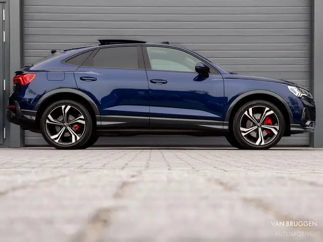 Audi Q3 Sportback 45 TFSI e S-Line 2022 Hybride Benzine 17