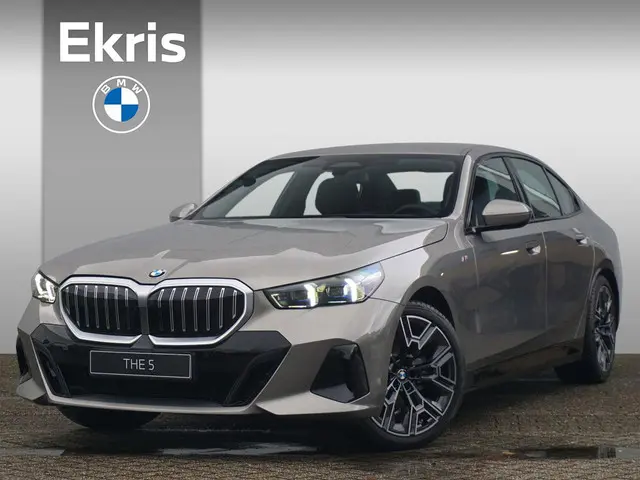 BMW 5 Serie Sedan 520i 2025 Benzine