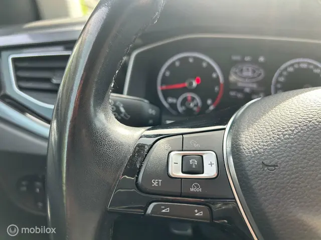 Volkswagen Polo 1.0 TSI Highline Navigatie 2020 Benzine 12