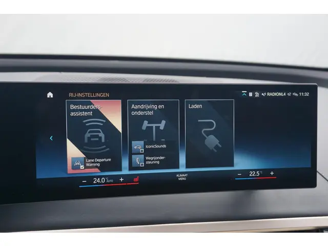 BMW iX xDrive40 2022 Elektrisch 28