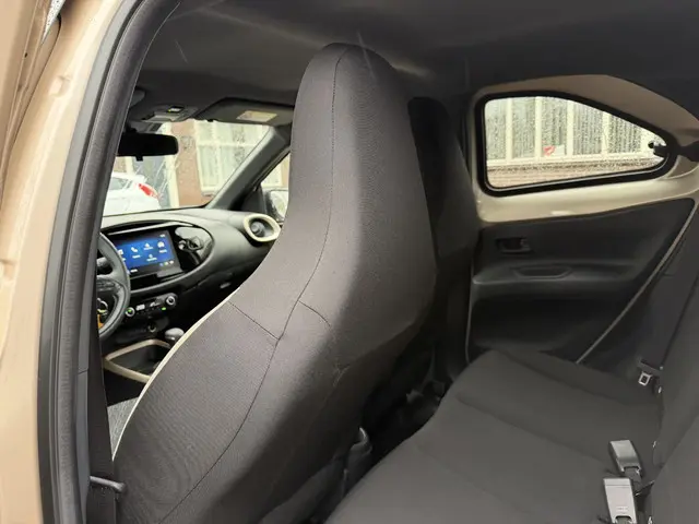 Toyota Aygo X 1.0 VVT-i S-CVT Pulse 2024 Benzine 10