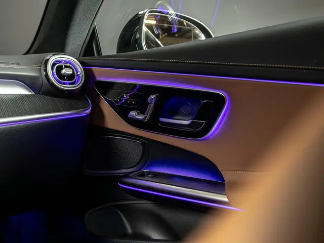 Mercedes-Benz CLE Coupé 300 e 2025 Hybride Benzine 14