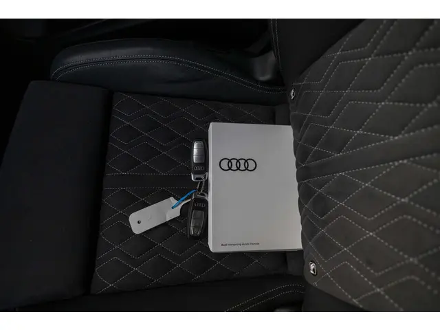 Audi Q4 e-tron 35 S edition 55 kWh 2022 Elektrisch 41