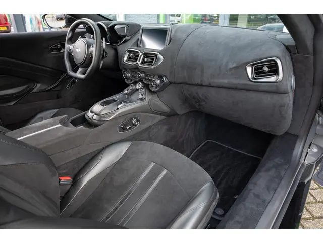 Aston Martin V8 Vantage 4.0 2018 Benzine 29