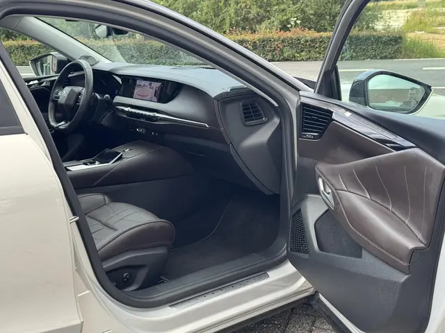 DS DS 4 E-Tense La Première 2022 Hybride Benzine 18
