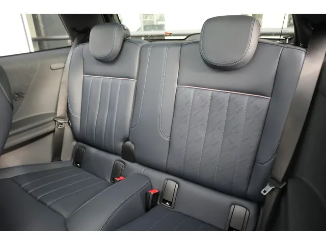 MINI 3-Deurs Cooper C 2025 Benzine 26