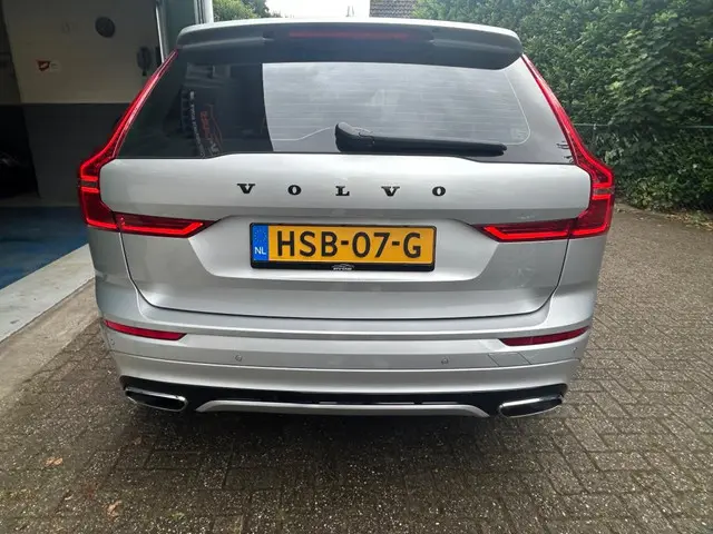 Volvo XC60 2.0 T4 Inscription R Design Pano 2019 Benzine 8
