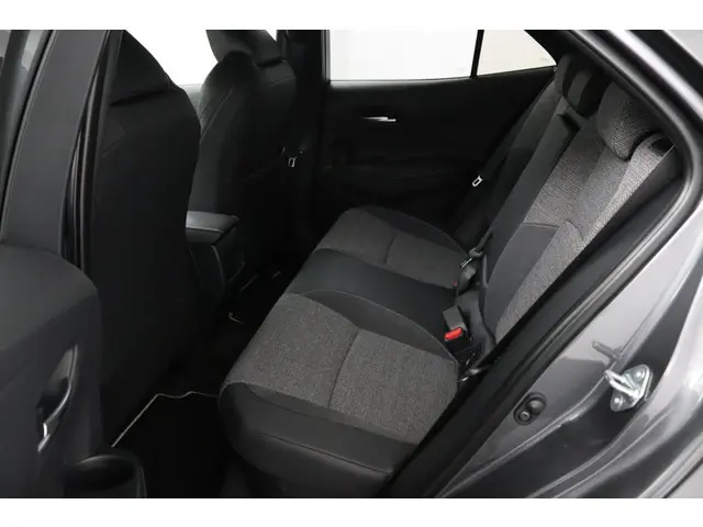 Toyota Corolla Hybrid 140 Dynamic 2025 Hybride Benzine 12