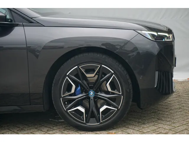 BMW iX xDrive50 M Sport 2023 Elektrisch 6