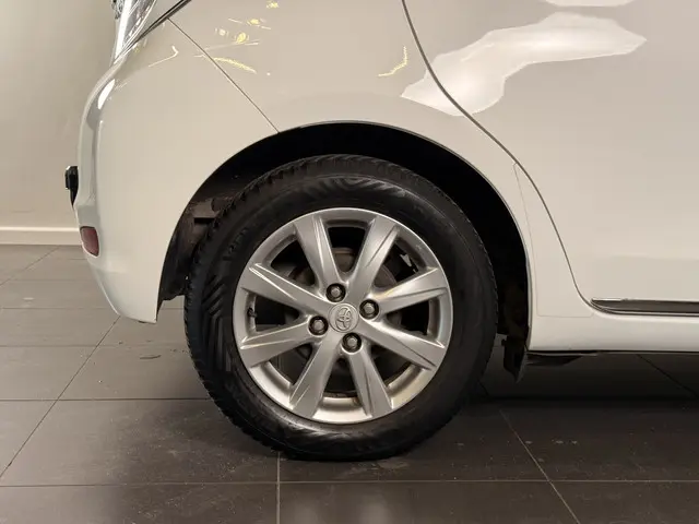 Toyota Yaris 1.0 VVT-i Trend 2013 Benzine 7