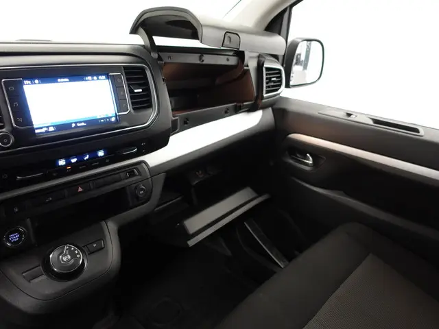 Opel Vivaro 2.0 BlueHDi 145PK Automaat 2024 Diesel 21