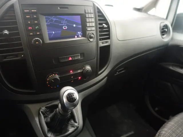 Mercedes-Benz Vito 111 CDI Lang L2- 2015 Diesel 6