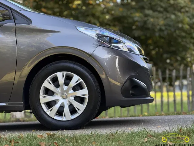 Peugeot 208 1.2 PureTech / Orig. NL / 1e eig. 2018 Benzine 59