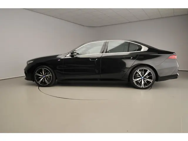 BMW i5 Sedan eDrive40 84 kWh 2024 Elektrisch 4