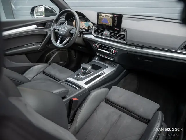 Audi Q5 50 TFSI e S-Line 2022 Hybride Benzine 4