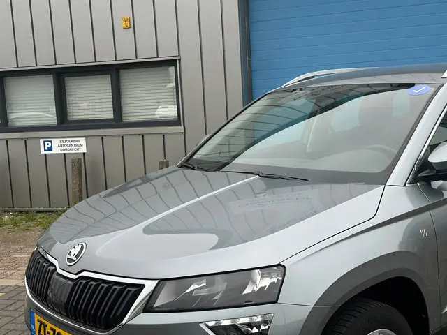 Škoda Karoq TSI Bus APPLE CARPLAY TREKHAAK 2019 Benzine 5
