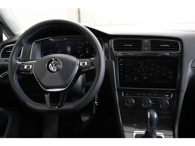 Volkswagen e-Golf Edition 2019 Elektrisch 10