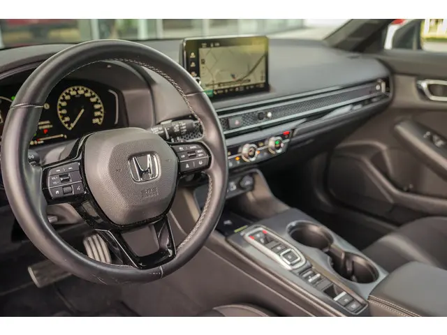 Honda Civic 2.0i e:HEV SPORT 2023 Hybride Benzine 6
