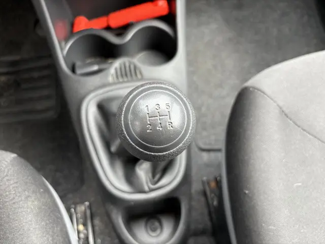 Toyota Aygo 1.0 VVT-i Now 2014 Benzine 8