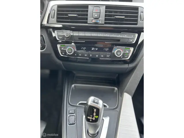 BMW 3 Serie 318i M High Executive 2019 Benzine 10