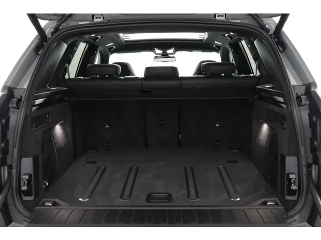 BMW X5 xDrive40i High Executive 2022 Benzine 19