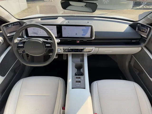 Hyundai IONIQ 6 Lounge 77.4 kWh 2023 Elektrisch 13