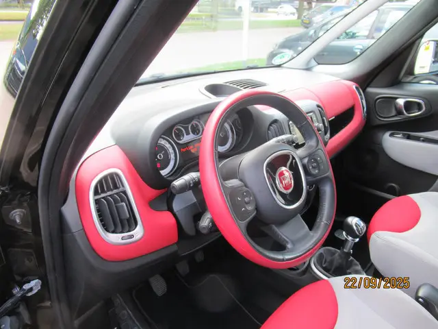 Fiat 500L 1.4-16V Easy 2013 Benzine 11