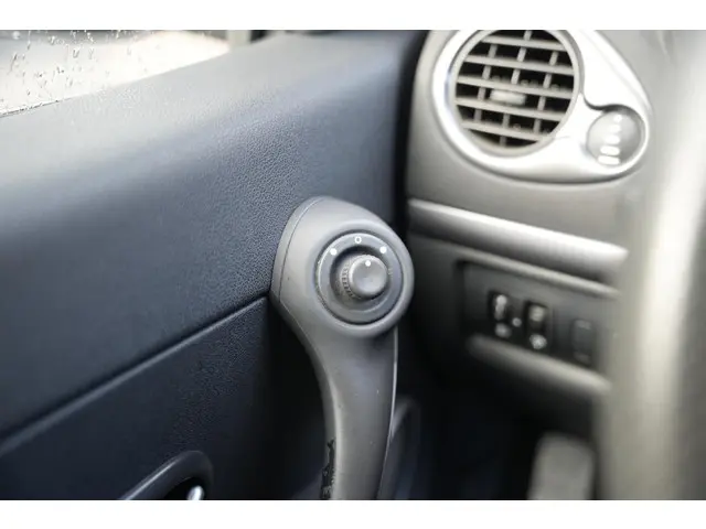 Renault Clio 2.0 RS 2013 Benzine 27