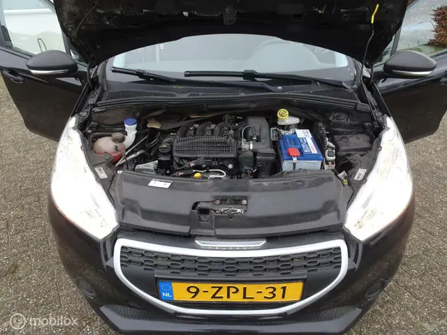 Peugeot 208 1.0 VTi Access 2014 Benzine 24