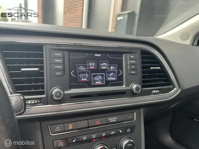 SEAT Leon 1.4 TSI FR Business Pano | Led | Navi 2013 Benzine 30