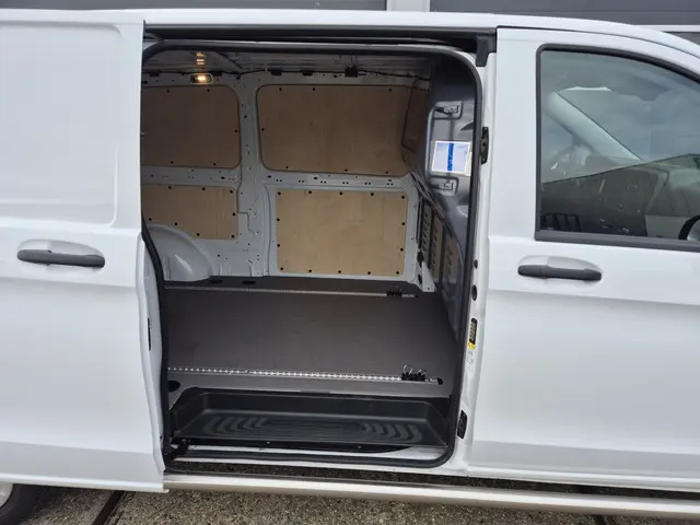 Mercedes-Benz Vito 116 CDI L3 Pro 2024 Diesel 4