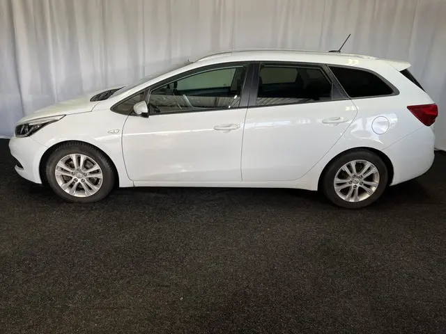 Kia cee'd Sportswagon 1.6 GDI ComfortLine 2015 Benzine 2
