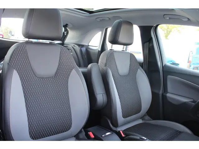 Opel Crossland X 1.2 Turbo Innovation 2017 Benzine 12