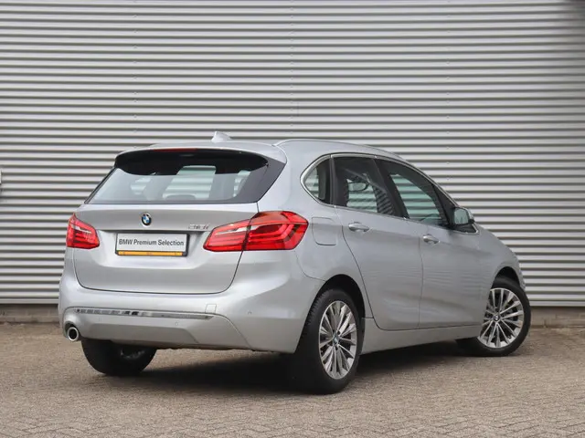 BMW 2 Serie Active Tourer 218i 2021 Benzine 2