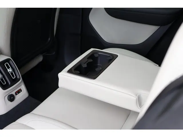 Volvo XC40 T4 Recharge Inscription 2022 Hybride Benzine 16