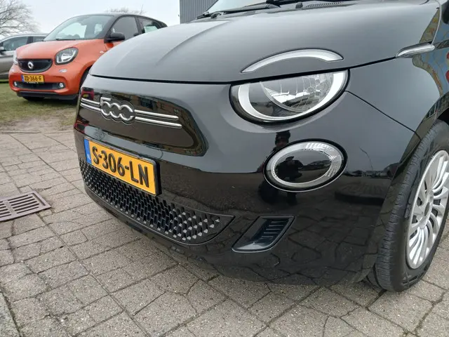 Fiat 500 42 kWh 2023 Elektrisch 3