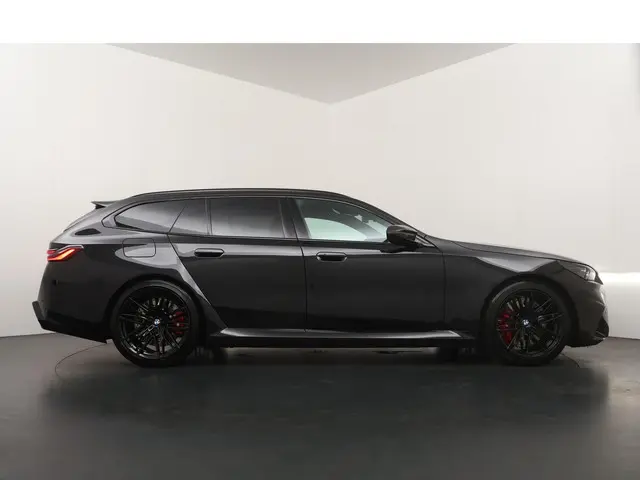 BMW M5 5-serie Touring 2025 Hybride Benzine 8