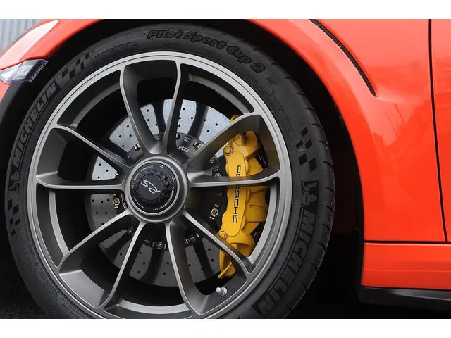Porsche 911 4.0 GT3 RS | PCCB | Neuslift 2015 Benzine 32
