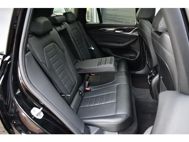 BMW X3 xDrive30i M-Sport 2018 Benzine 24