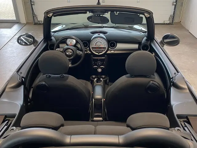 MINI Cabrio Mini 1.6 98PK Airco PDC NL-auto 2014 Benzine 2