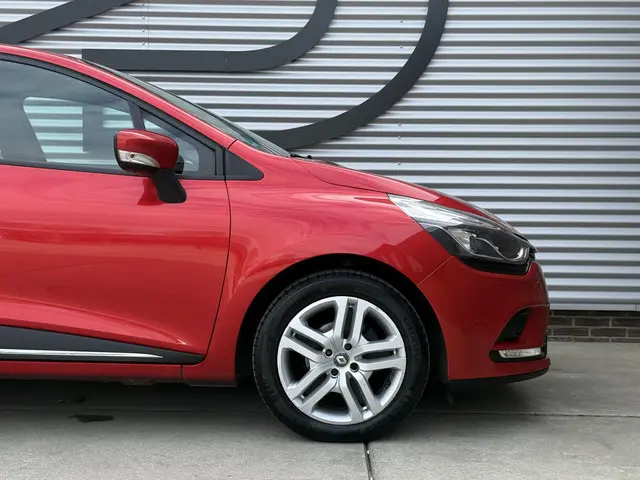 Renault Clio 0.9 TCe Limited 2018 Benzine 13