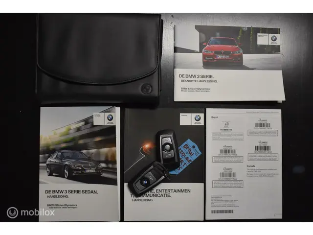 BMW 3 Serie 320i High Executive 2014 Benzine 40