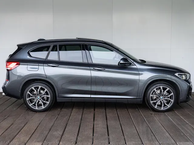 BMW X1 sDrive20i 2020 Benzine 4