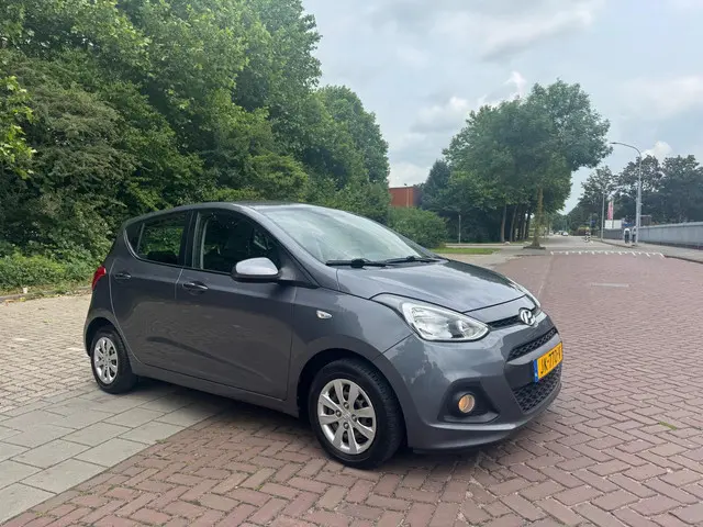 Hyundai i10 1.0i i-Motion Comfort 2017 Benzine 4