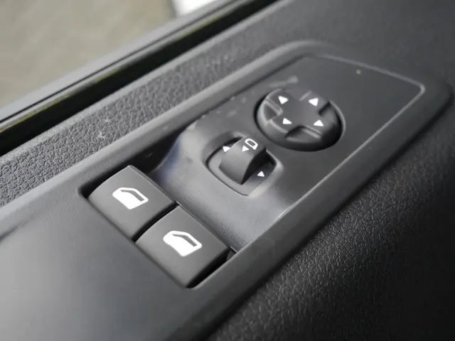 Peugeot e-Expert EV L3 75 kWh 2024 Elektrisch 11
