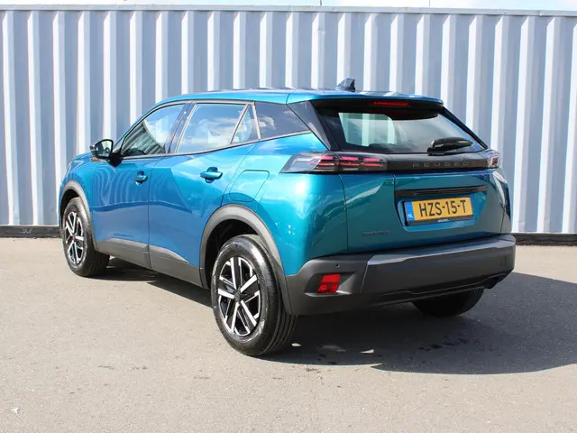 Peugeot 2008 1.2 PureTech 100 Style 2025 Benzine 5